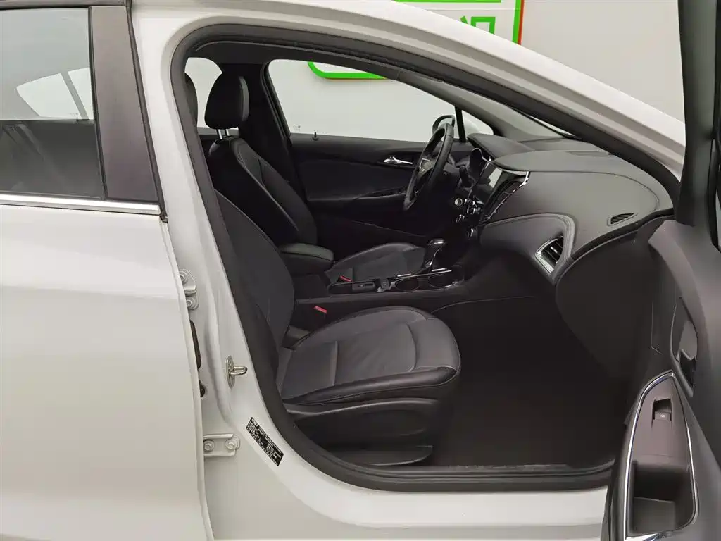 Chevrolet Cruze 2018 320 Automatic Xuanfeng Urban Edition фото 23
