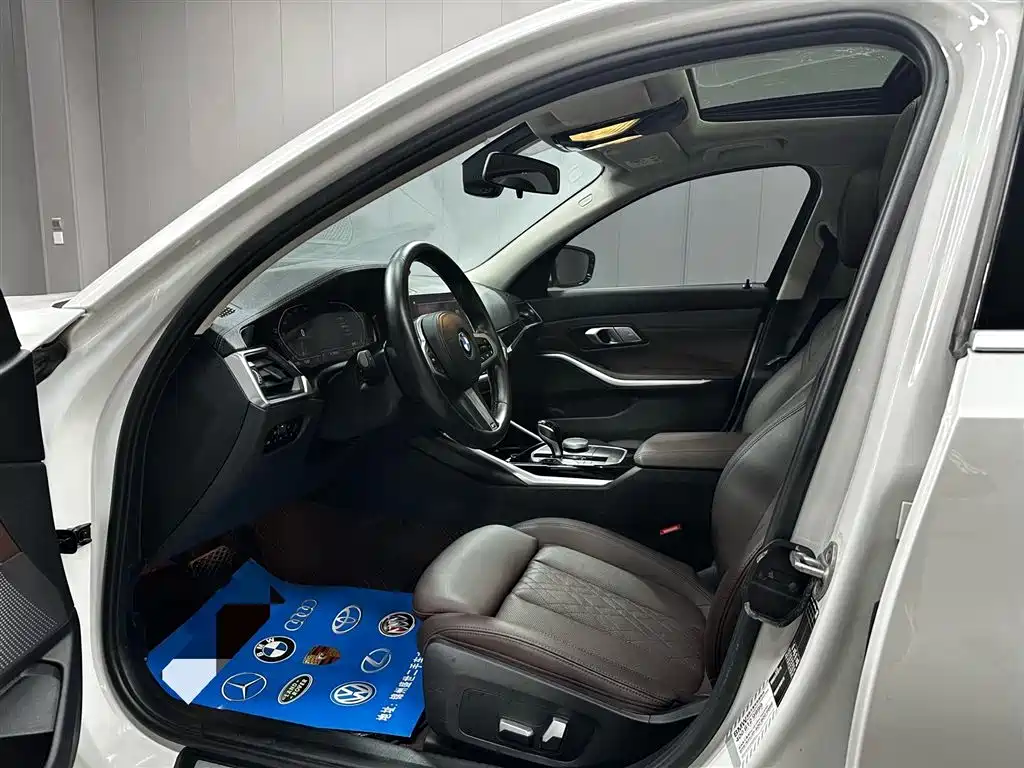 BMW 3-SERIES
