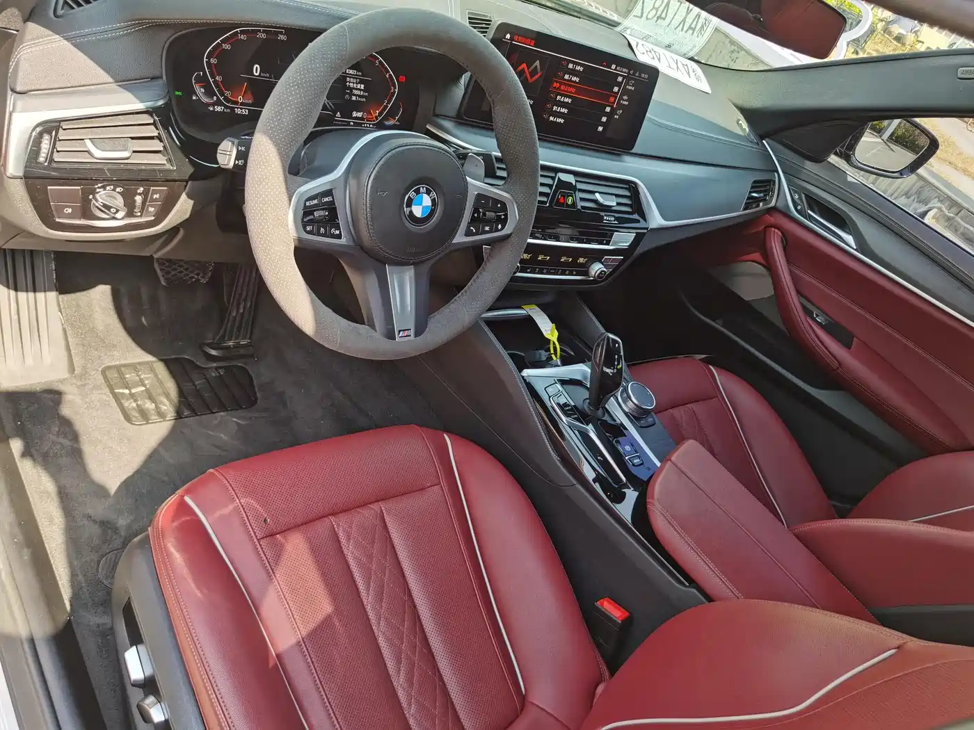 BMW 5 Series 2022 Facelift 530Li Leading M Sport Package фото 11