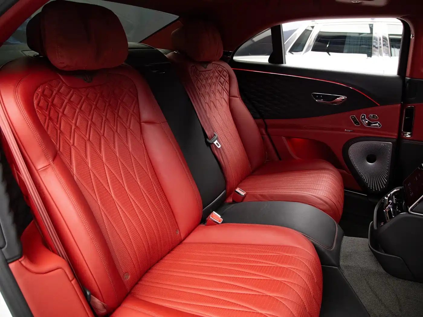 Bentley Flying Spur 2021 4.0T V8 Standard Version фото 10