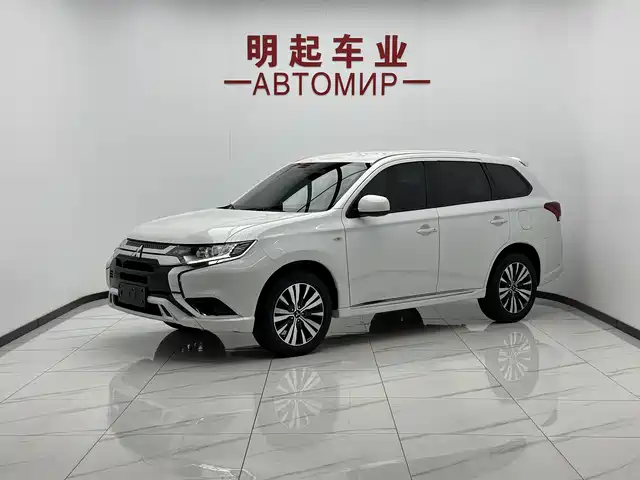 Mitsubishi Outlander 2022
