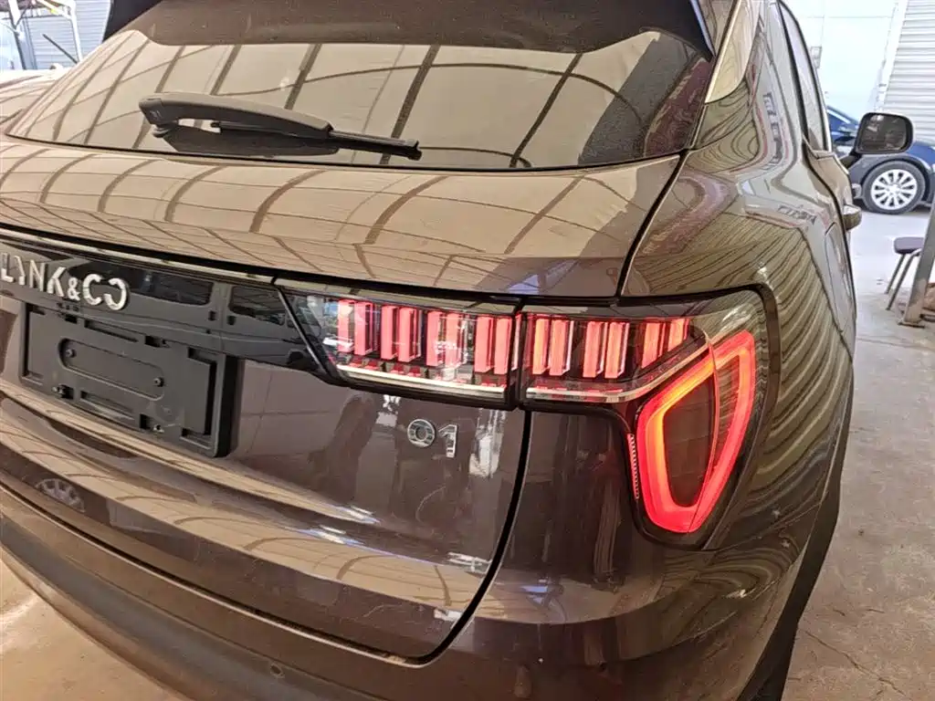 Lynk & Co 01 2019 2.0T 2WD Type Pro Version China V фото 8