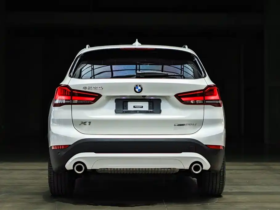 BMW X1 2022 sDrive20Li Fashion фото 7