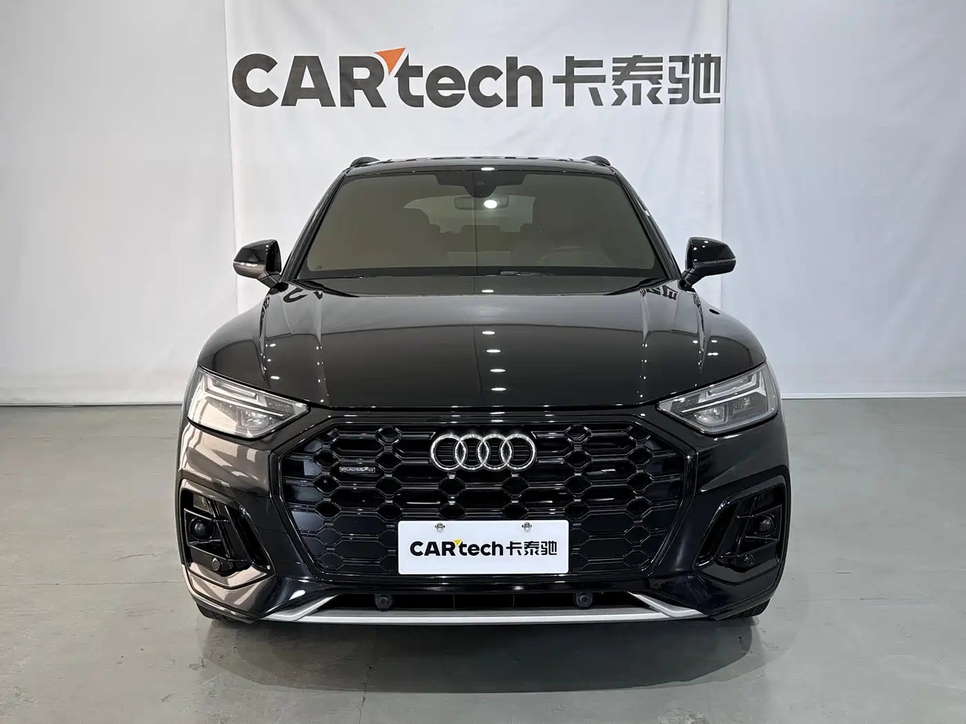 Audi Q5L 2024 Model 40 TFSI Luxury Dynamic фото 2