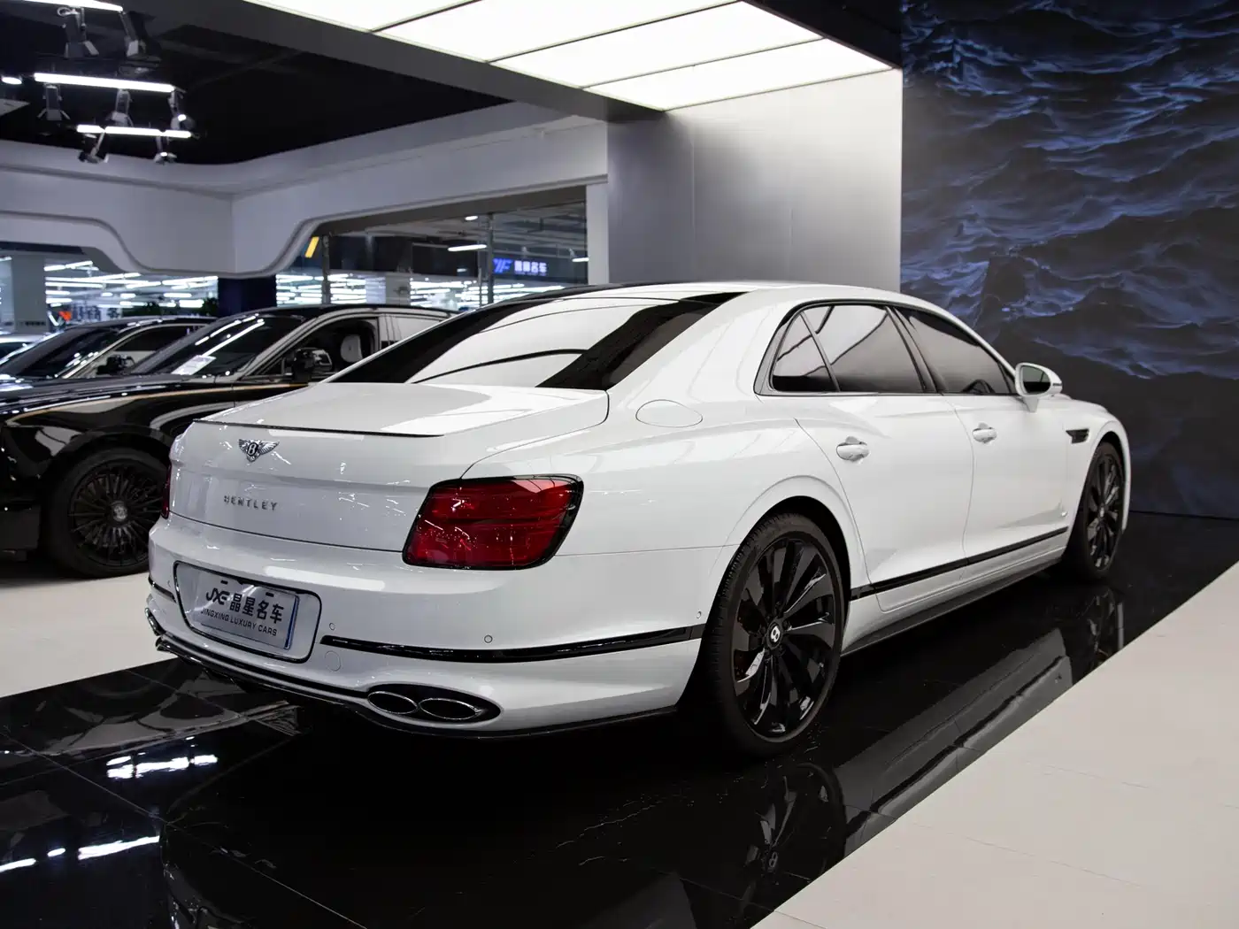Bentley Flying Spur 2021 4.0T V8 Standard Version фото 13
