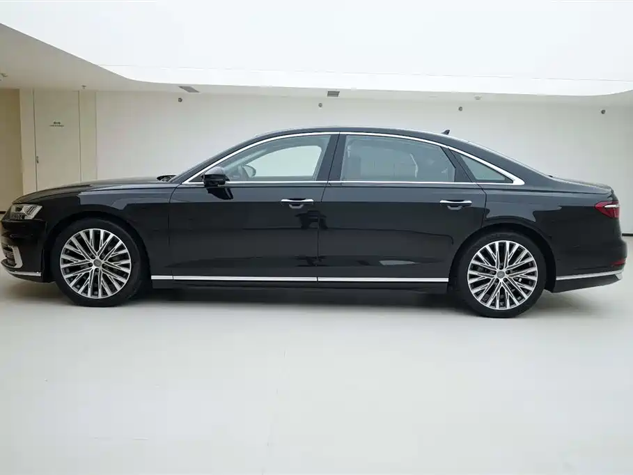 Audi A8 2019 A8L 50 TFSI quattro Luxury фото 3