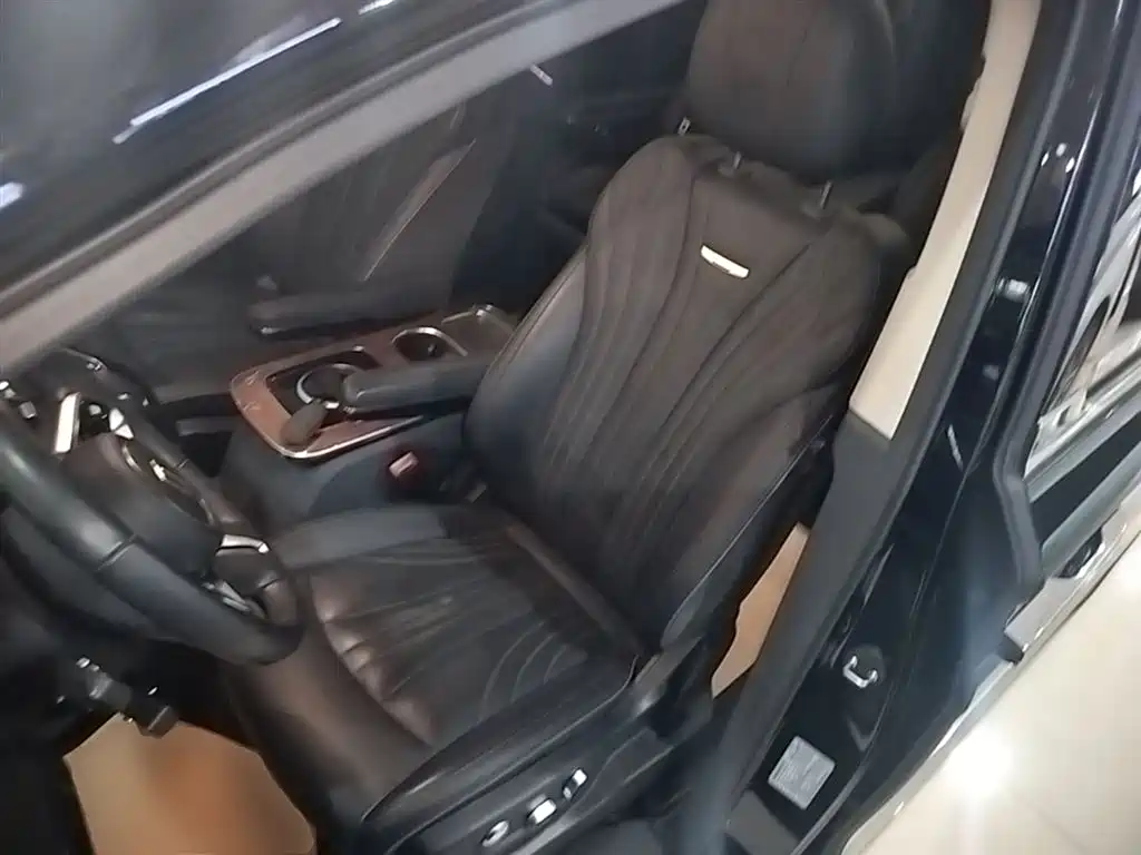 Hongqi HQ9 2023 2.0T Smart Connect Flagship фото 15