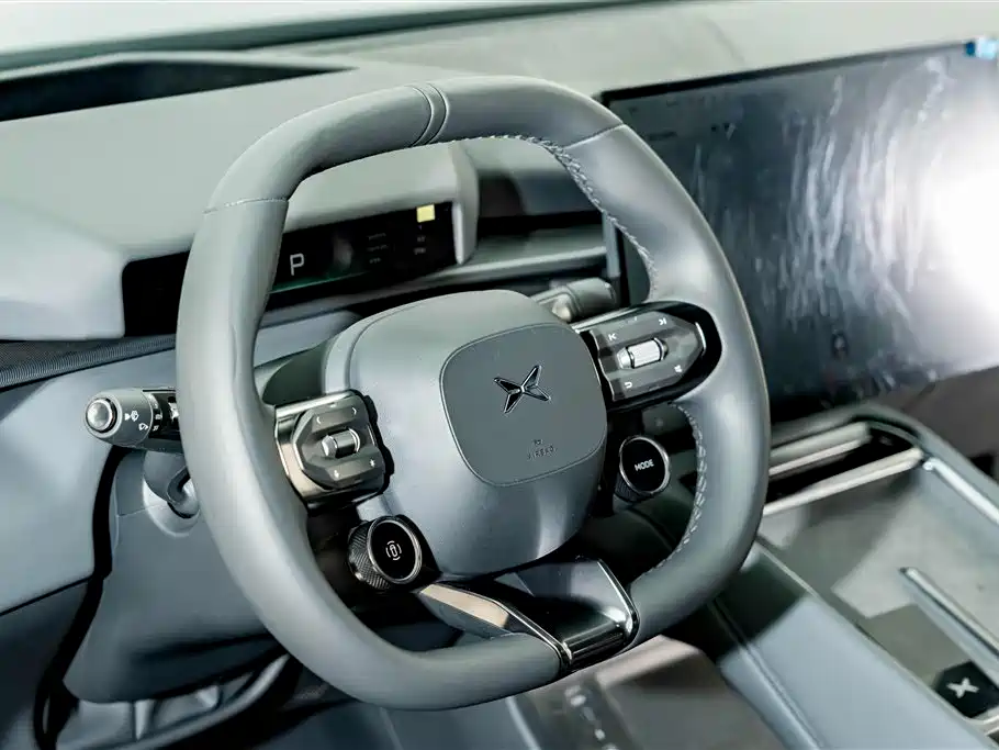 XPeng P7 2025 2025 820km Extended Range Edition