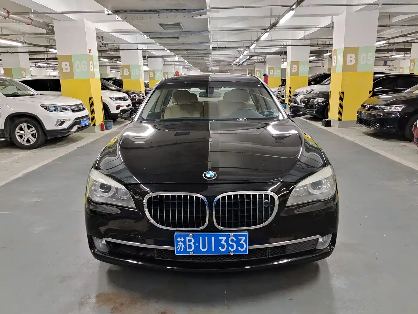 BMW 7 Series 2009 Model 740Li Leading Edition фото 2