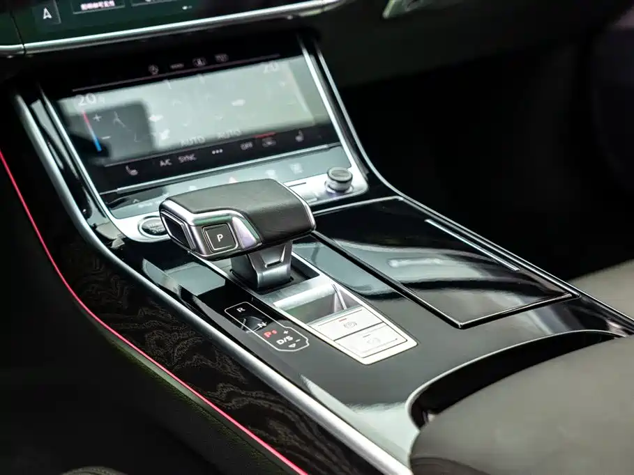 Audi A8 2025 A8L 45 TFSI quattro Luxury фото 14