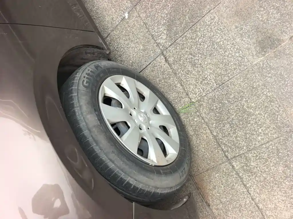 Peugeot 301 2017 2016 1.6L Manual Comfort Edition