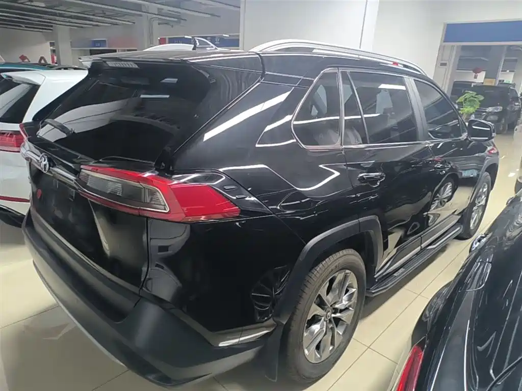 Toyota Wildlander 2022 2.0L CVT FWD Luxury PLUS Edition фото 7