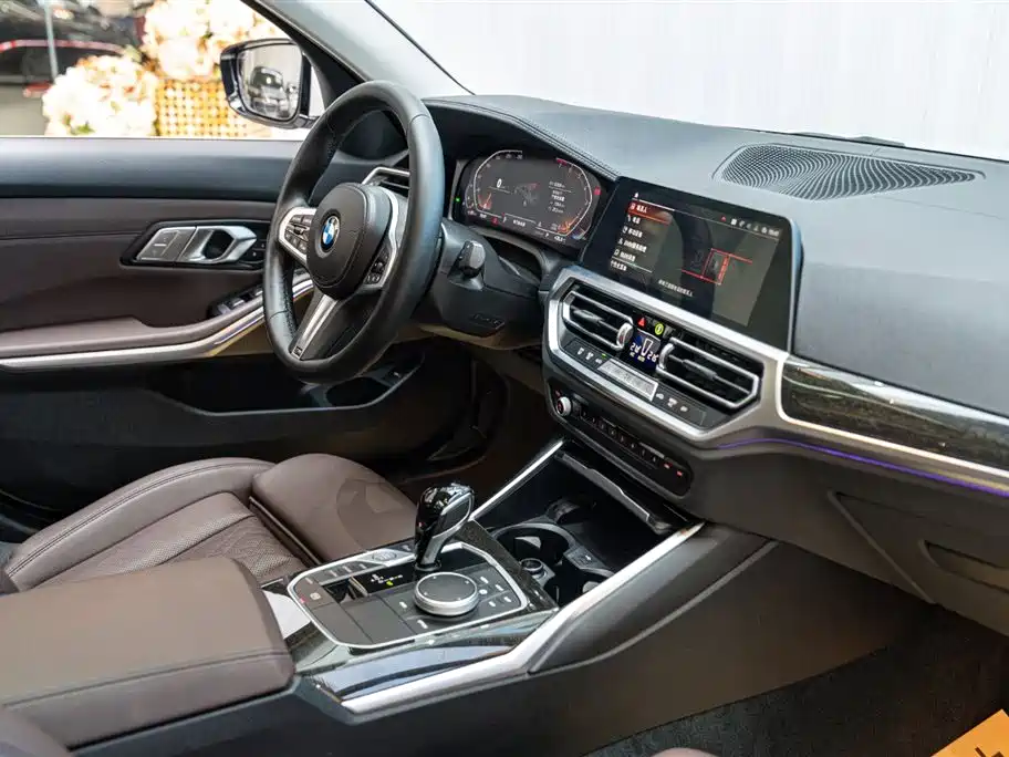 BMW 3 Series 2022 Facelift 325Li M Sport Package фото 2