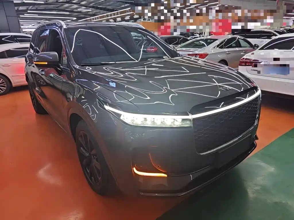 Фото 4 - Li Auto Li ONE