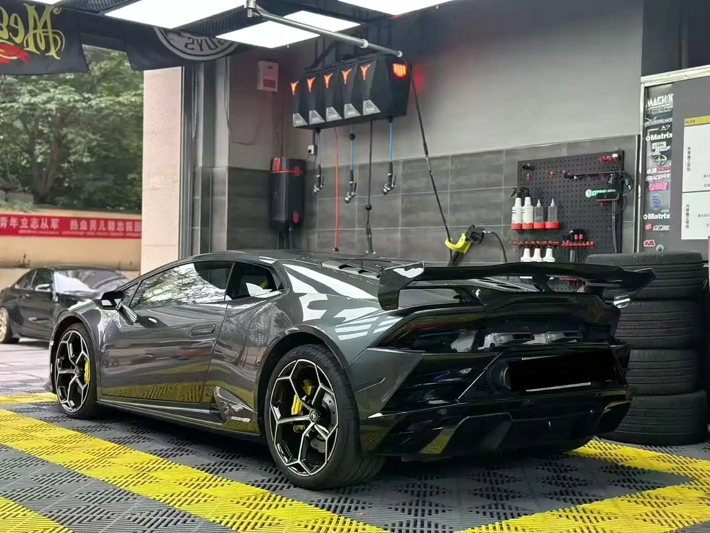 Lamborghini Huracán 2020 Huracán EVO RWD фото 2