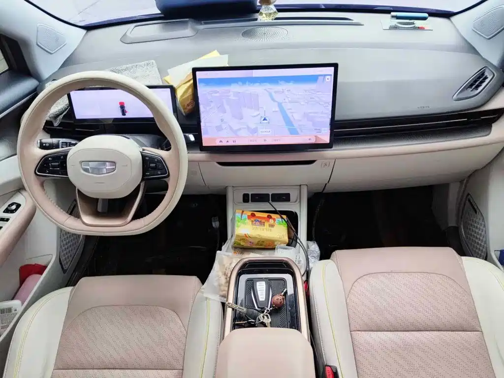 Geely Geometry M6 2023 2022 450 New Enjoyment