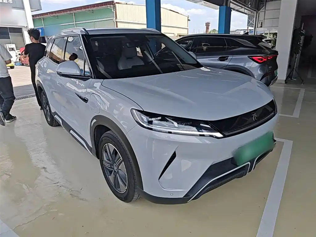 BYD Yuan UP 2024 401KM Surpass Edition фото 4