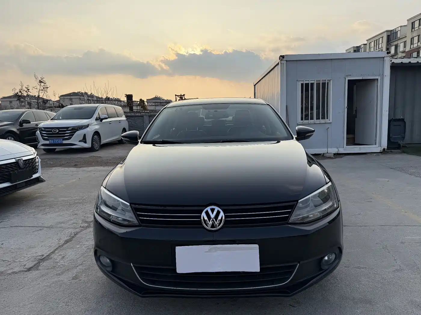 Volkswagen Sagitar 2014 Facelift 1.6L Automatic Comfort фото 2