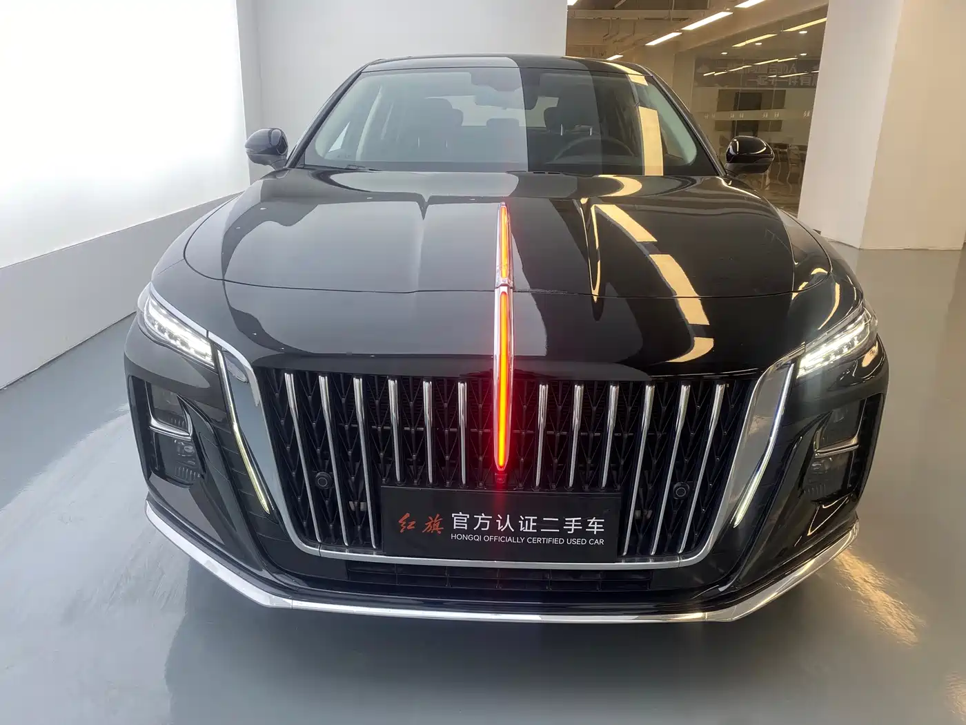 Hongqi H5 2025 1.5T DCT Flag Rhythm 500,000 Units Memorial Edition фото 2
