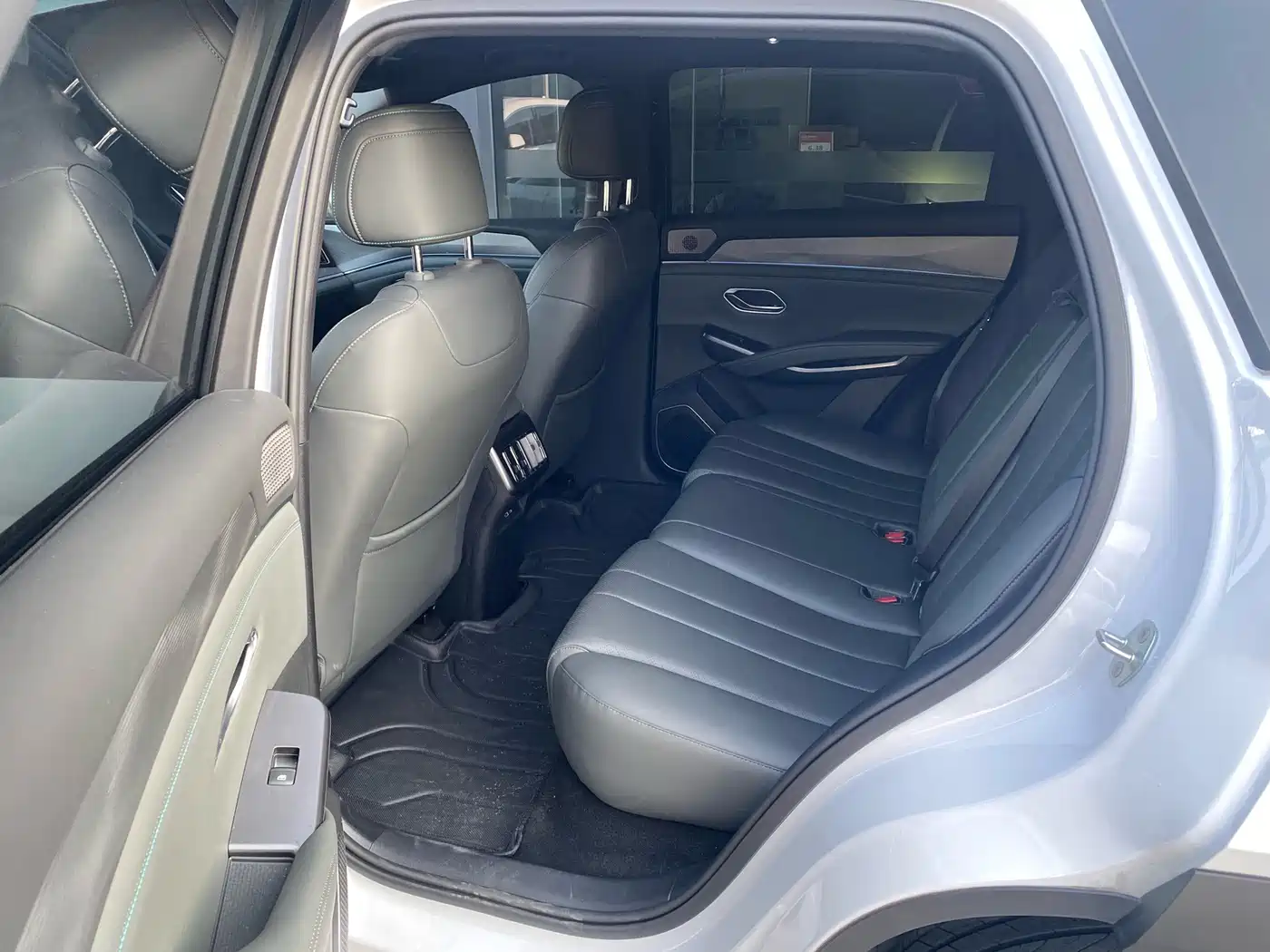 BYD Song L DM-i 2025 2026 DM-i Intelligent Driving Edition 135KM Base Model