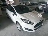 Фото 4 - Ford Fiesta