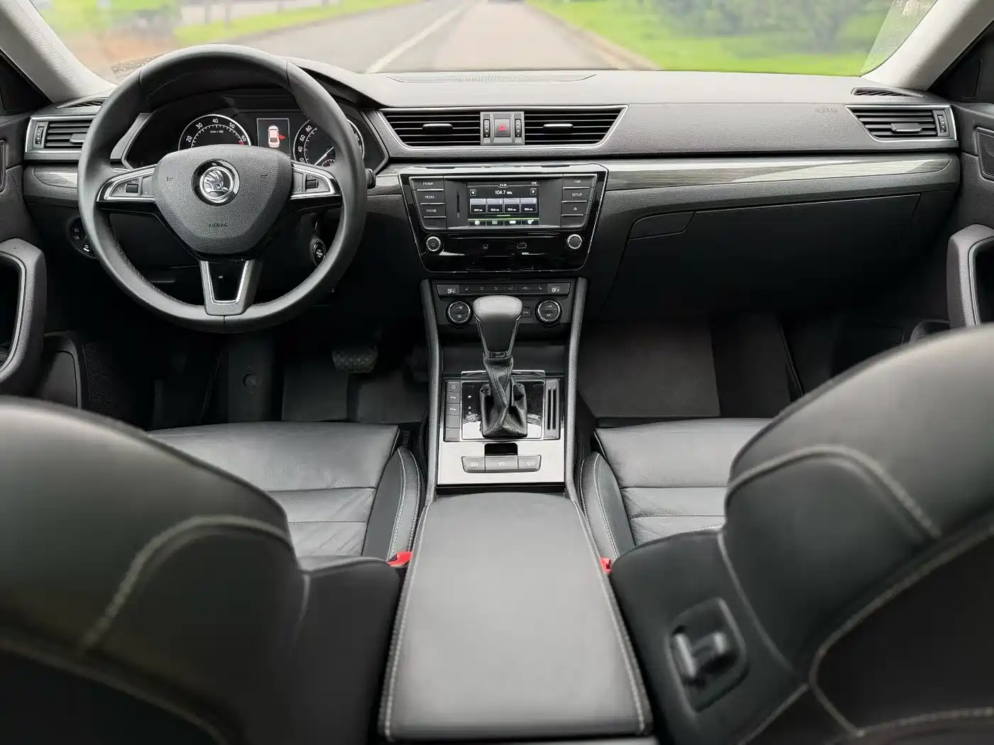 Škoda Superb 2016 TSI280 DSG Smart Drive фото 5