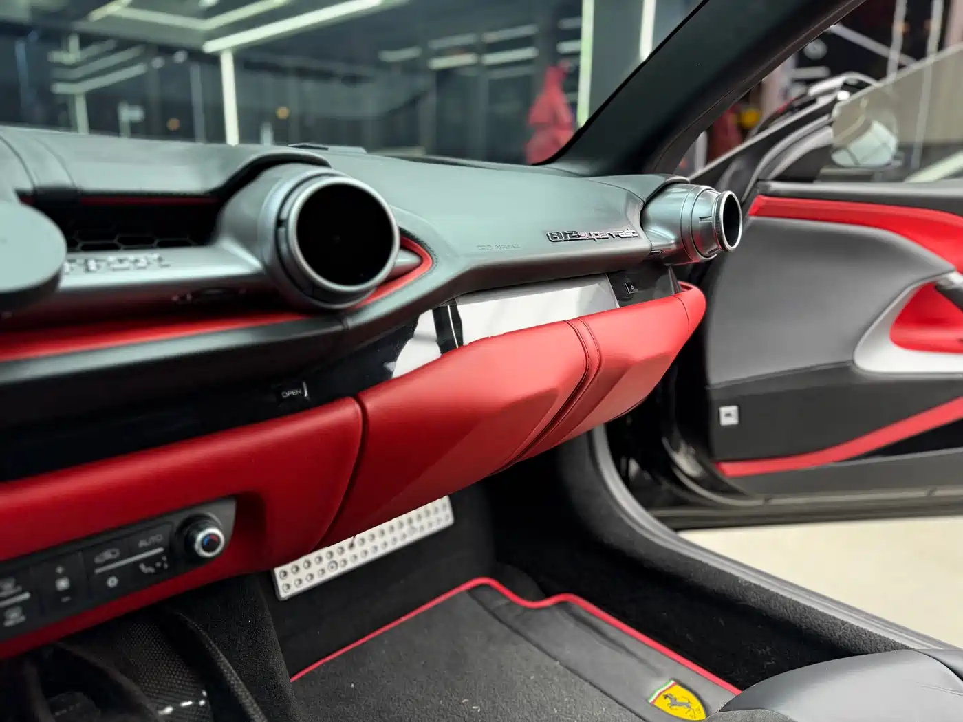 Ferrari 812 2017 6.5L Superfast фото 30