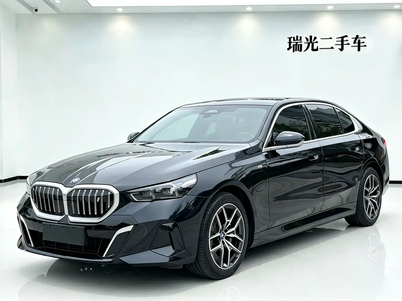 2025 BMW i5