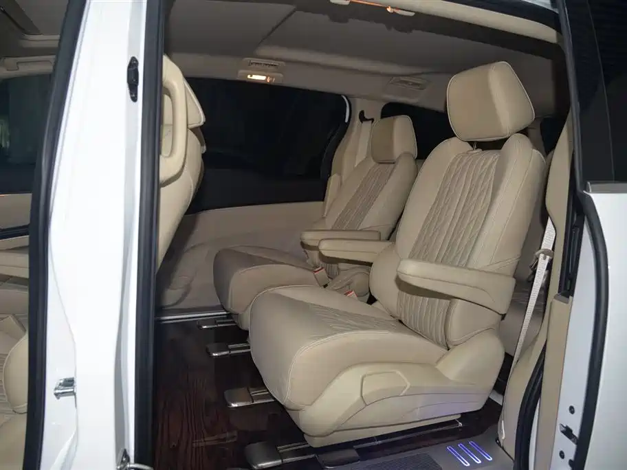Buick GL8 2023 Land Business Class 652T Luxury фото 11