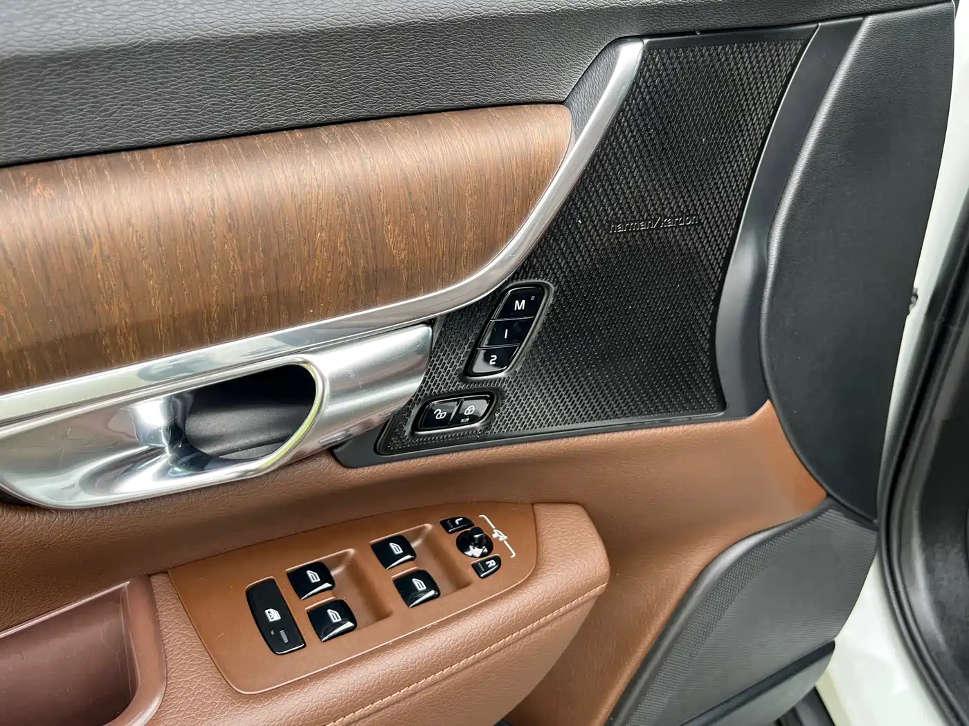 Volvo V90 2022 2022 Cross Country B5 AWD Momentum