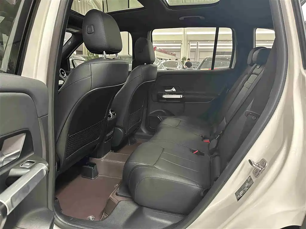 Mercedes-Benz GLB 2024 GLB 200 Dynamic фото 15