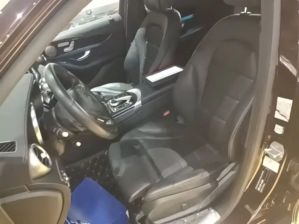 Mercedes-Benz GLC 2019 Facelift GLC 260 L 4MATIC Luxury фото 15