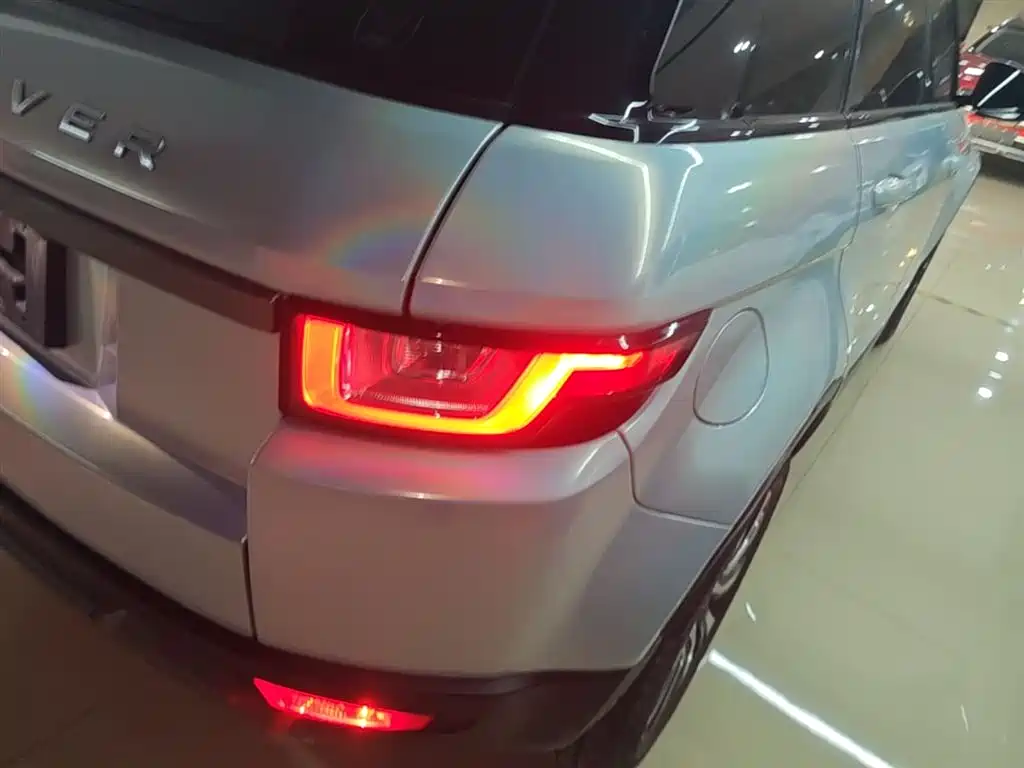 Land Rover Range Rover Evoque 2018 240PS SE Smart Edition фото 8