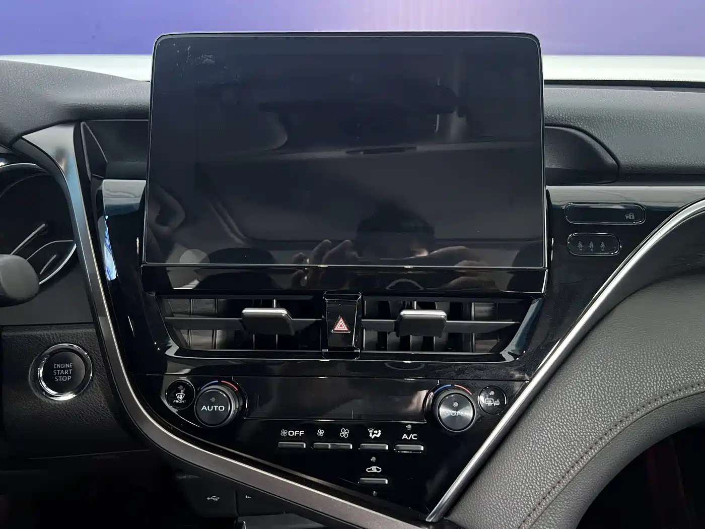 Toyota Camry 2021 2.0G Luxury Edition фото 26