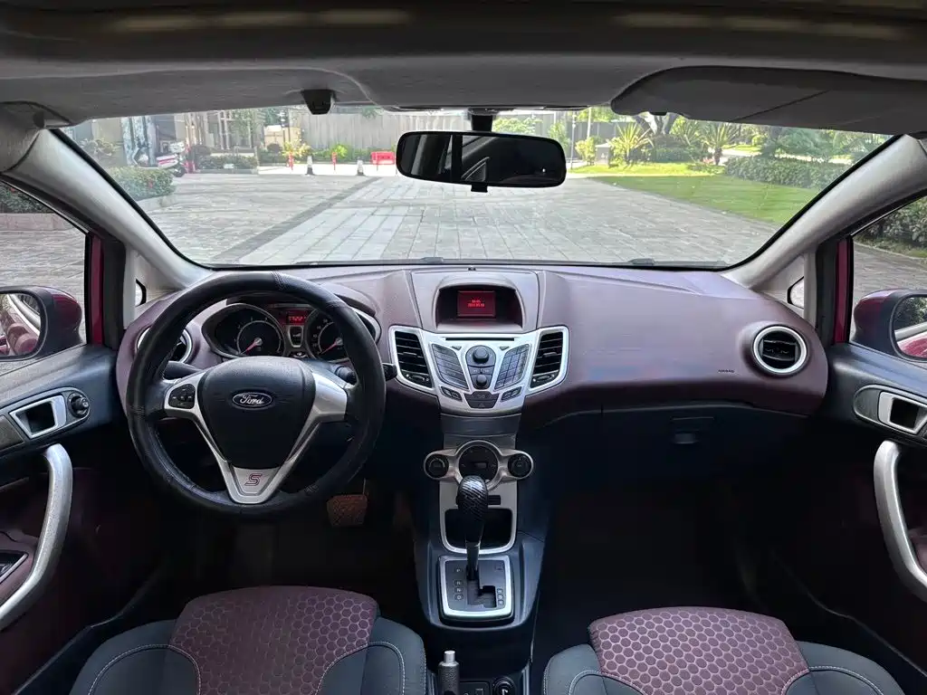 Ford Fiesta 2012 2011 Hatchback 1.5L Automatic Fashion
