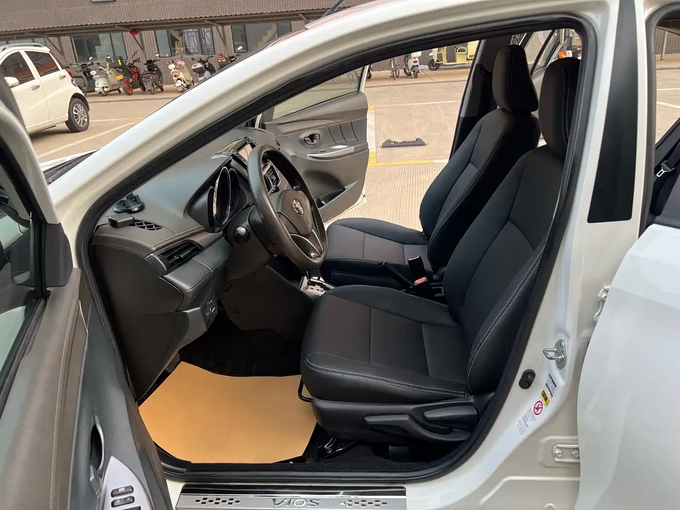 Toyota Vios 2014 1.5L Automatic Wisdom Edition фото 6