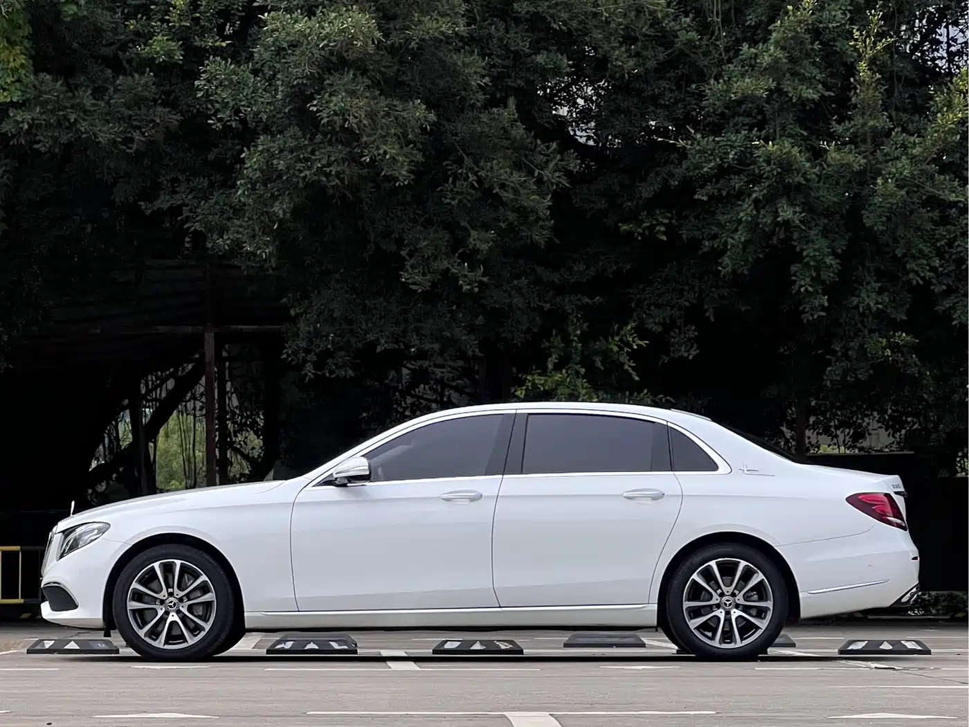 Mercedes-Benz E-Class 2018 Facelift E 300 L Fashion фото 8