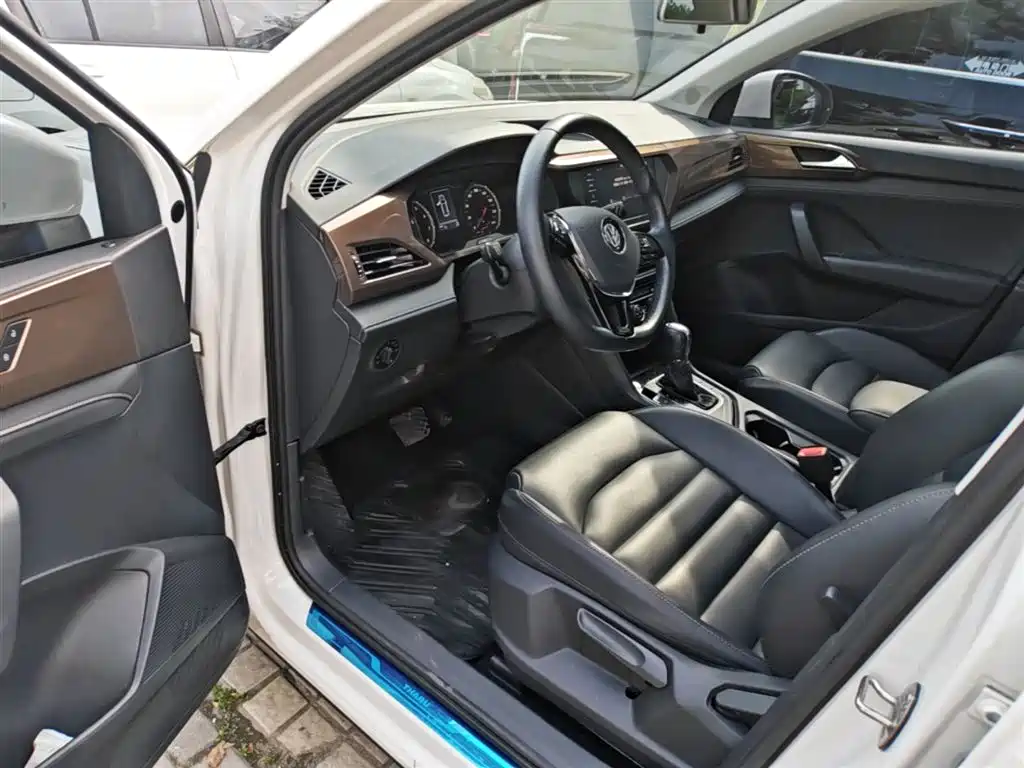 Volkswagen Tharu 2020 330TSI 4WD Luxury Edition China VI фото 16