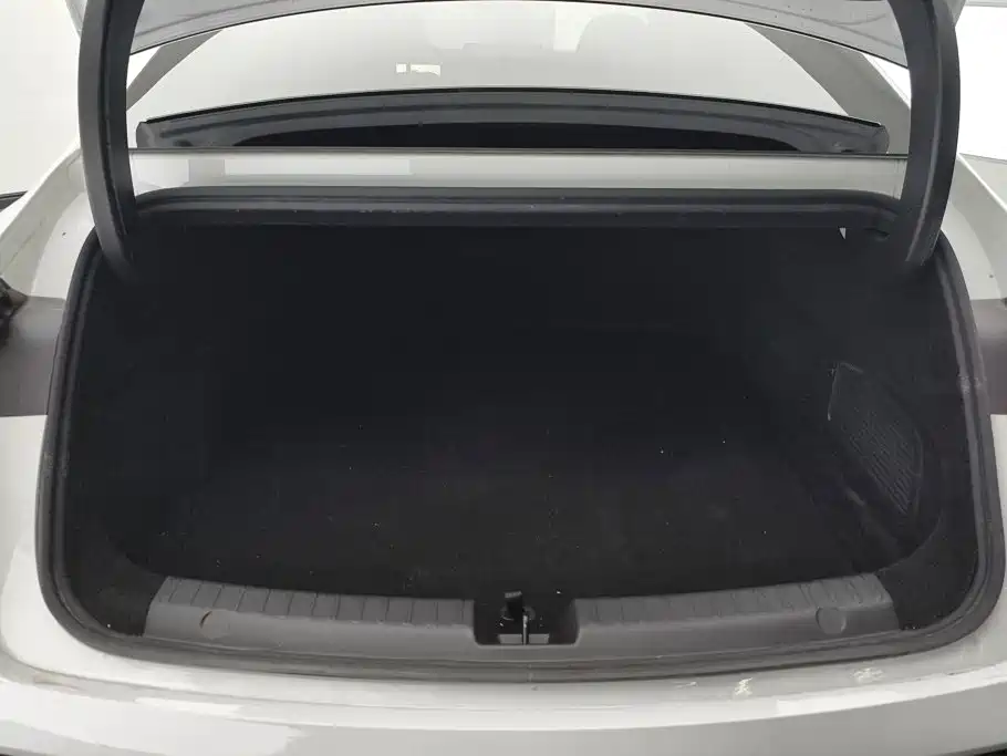 Geely Galaxy Galaxy Xingyao 8 2025 2025 Model 130km EM-i Flagship Edition