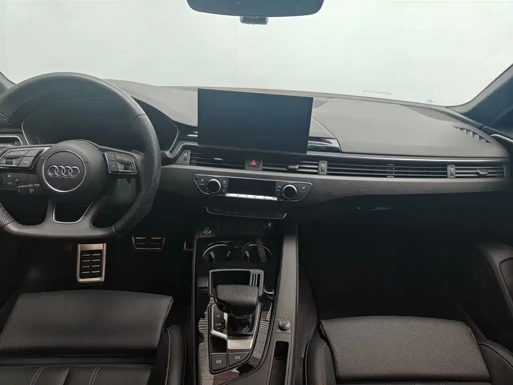 Audi A4L 2024 40 TFSI Luxury Dynamic фото 9
