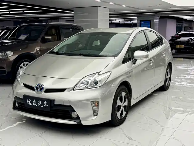  Toyota Prius 2012 1.8L Luxury