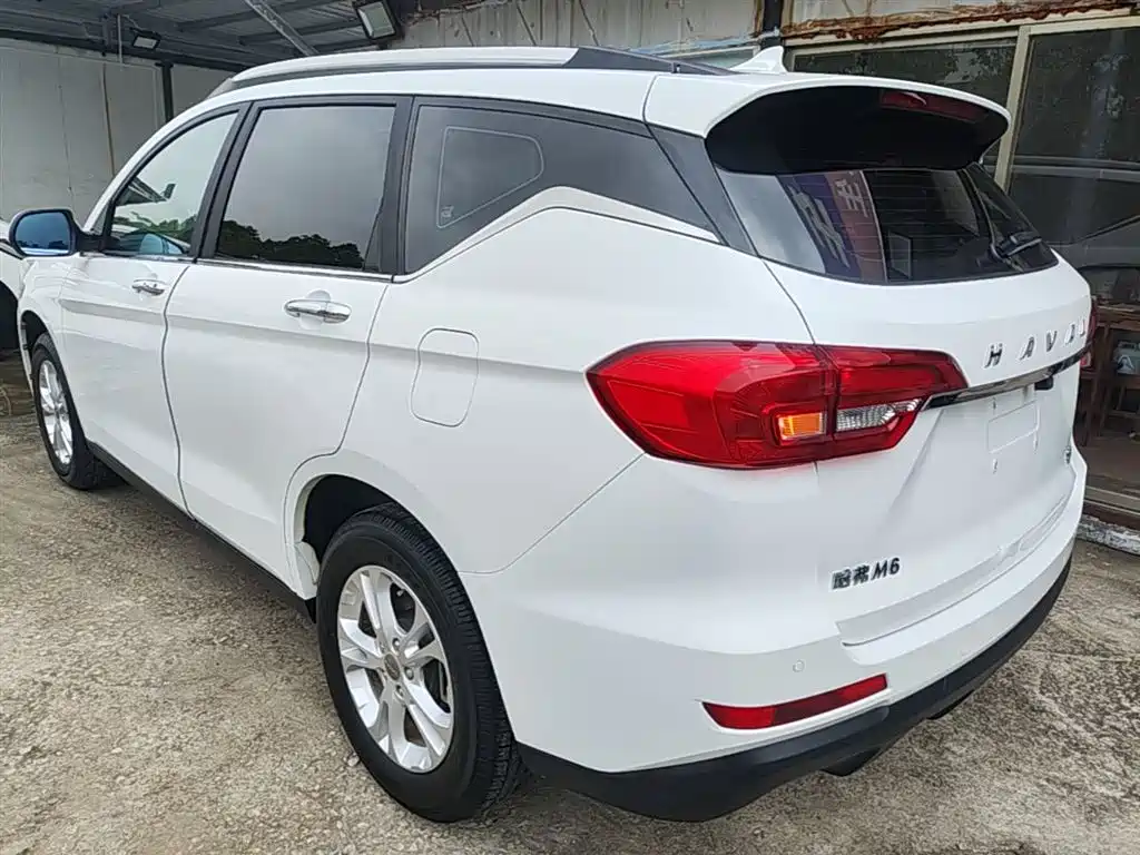 Haval M6 2017 1.5T Automatic 2WD Urban фото 5