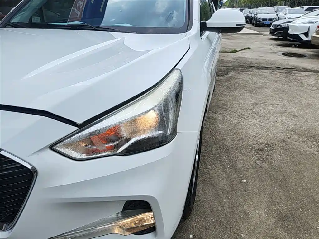 Haval M6 2017 1.5T Automatic 2WD Urban фото 24