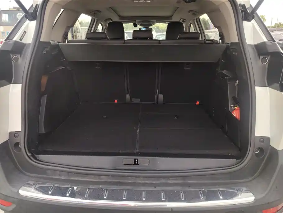 Peugeot 5008 2017 380THP 5-Seat Elite Edition фото 4