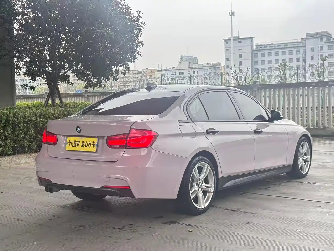 BMW 3 Series 2017 320Li M Sport фото 5