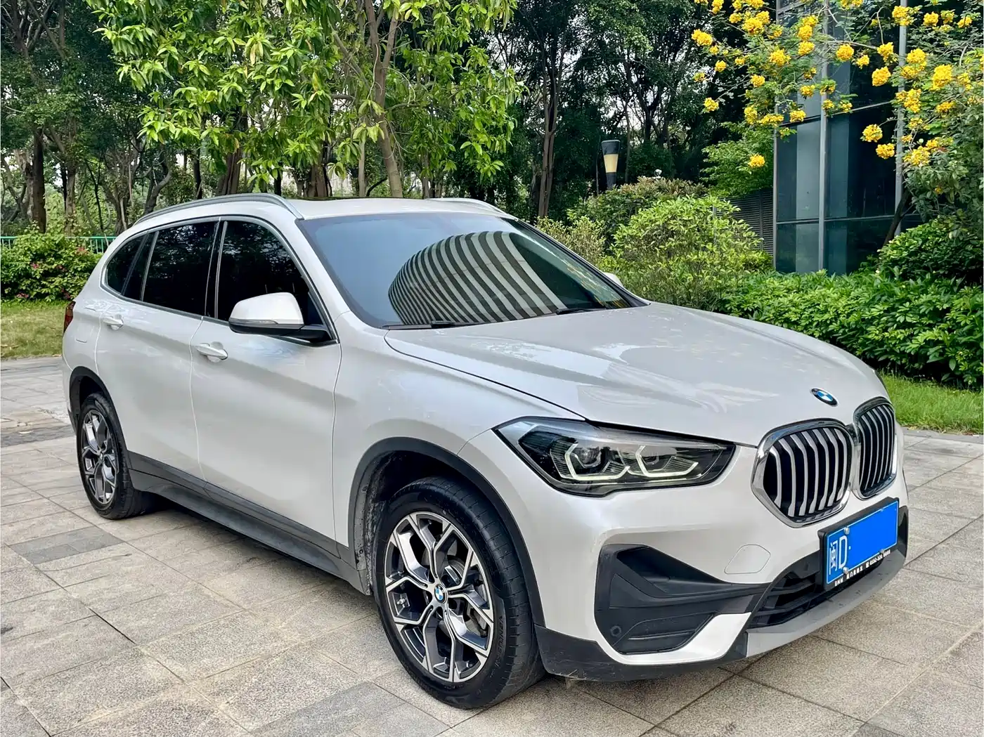 BMW X1 2022 sDrive25Li Leading фото 3
