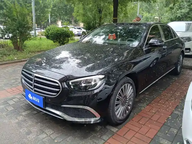 Mercedes-Benz E-Class 2022