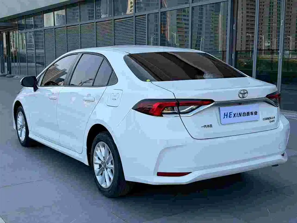 Toyota Corolla 2021 1.2T S-CVT Elite PLUS Edition фото 8