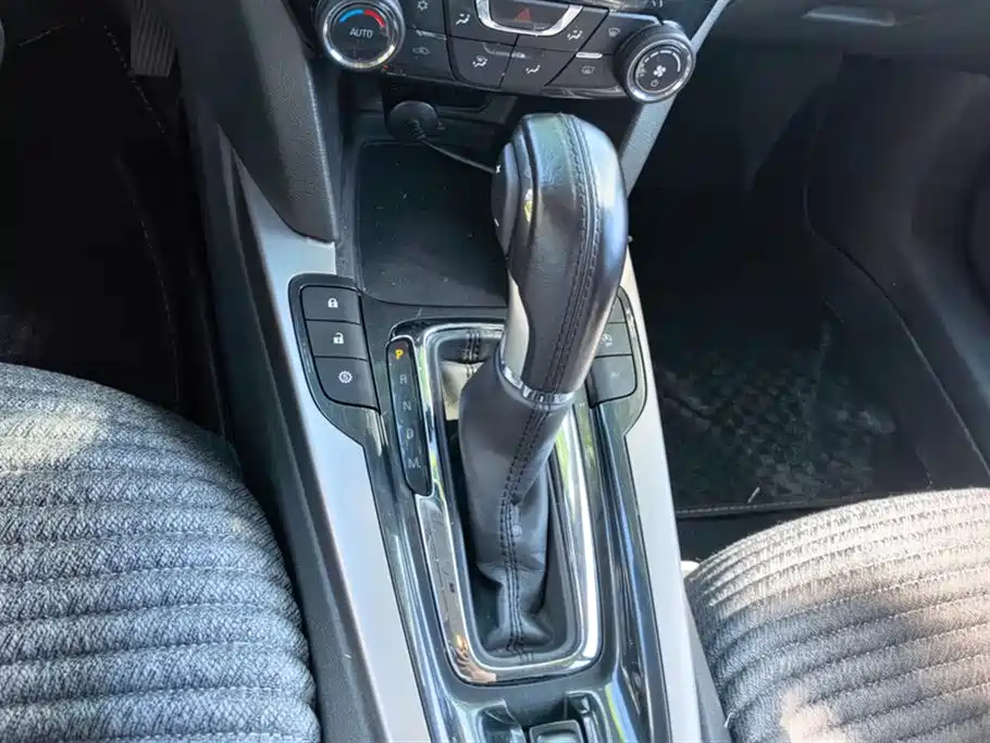 Chevrolet Malibu 2018 530T Automatic Luxury Edition фото 16