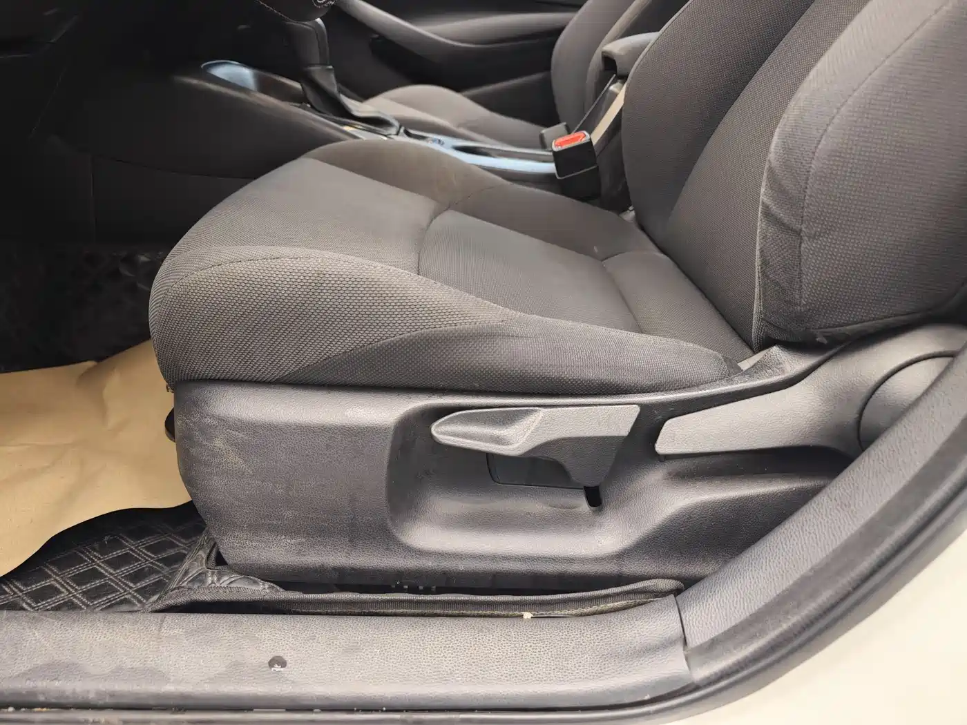 Toyota Levin 2022 TNGA 1.5L CVT Progressive Edition фото 11